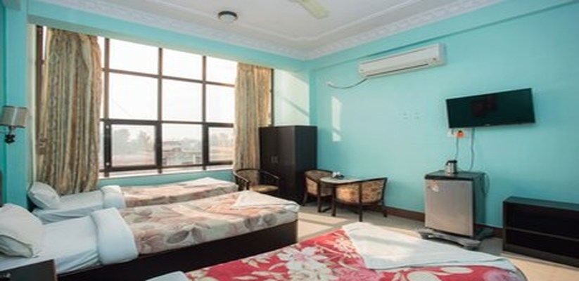 Hotel Jalsa Standard Triple Room