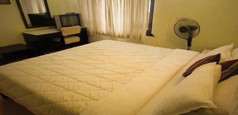 Deluxe Single AC Room
