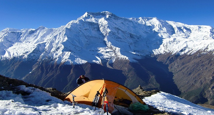 pisang peak climbing