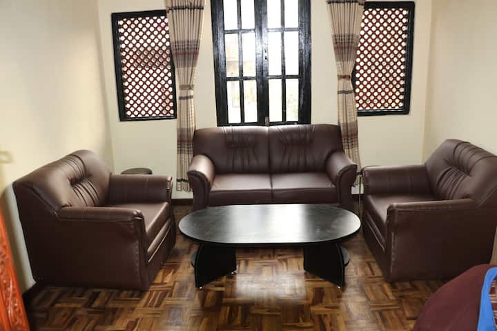 dil%27s sitting area