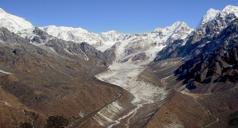 kanchenjunga circuit trek view