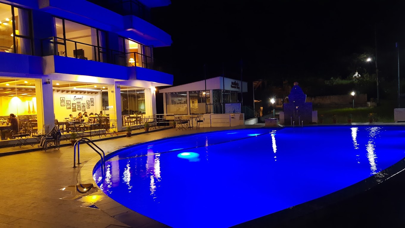 himalayan front resort3