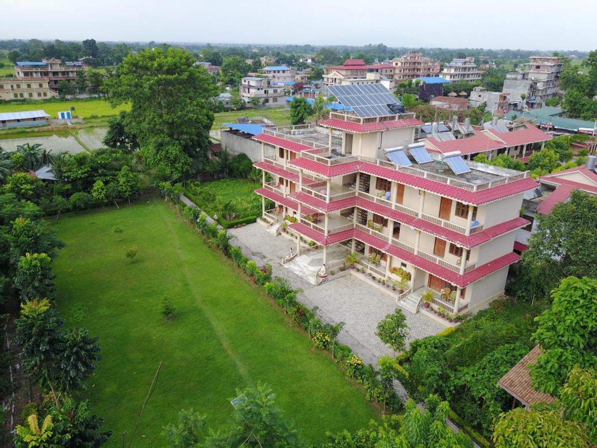 chitwan forest resort