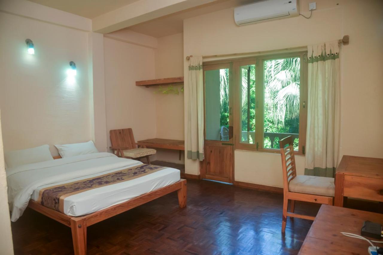 Chitwan Paradise Hotel