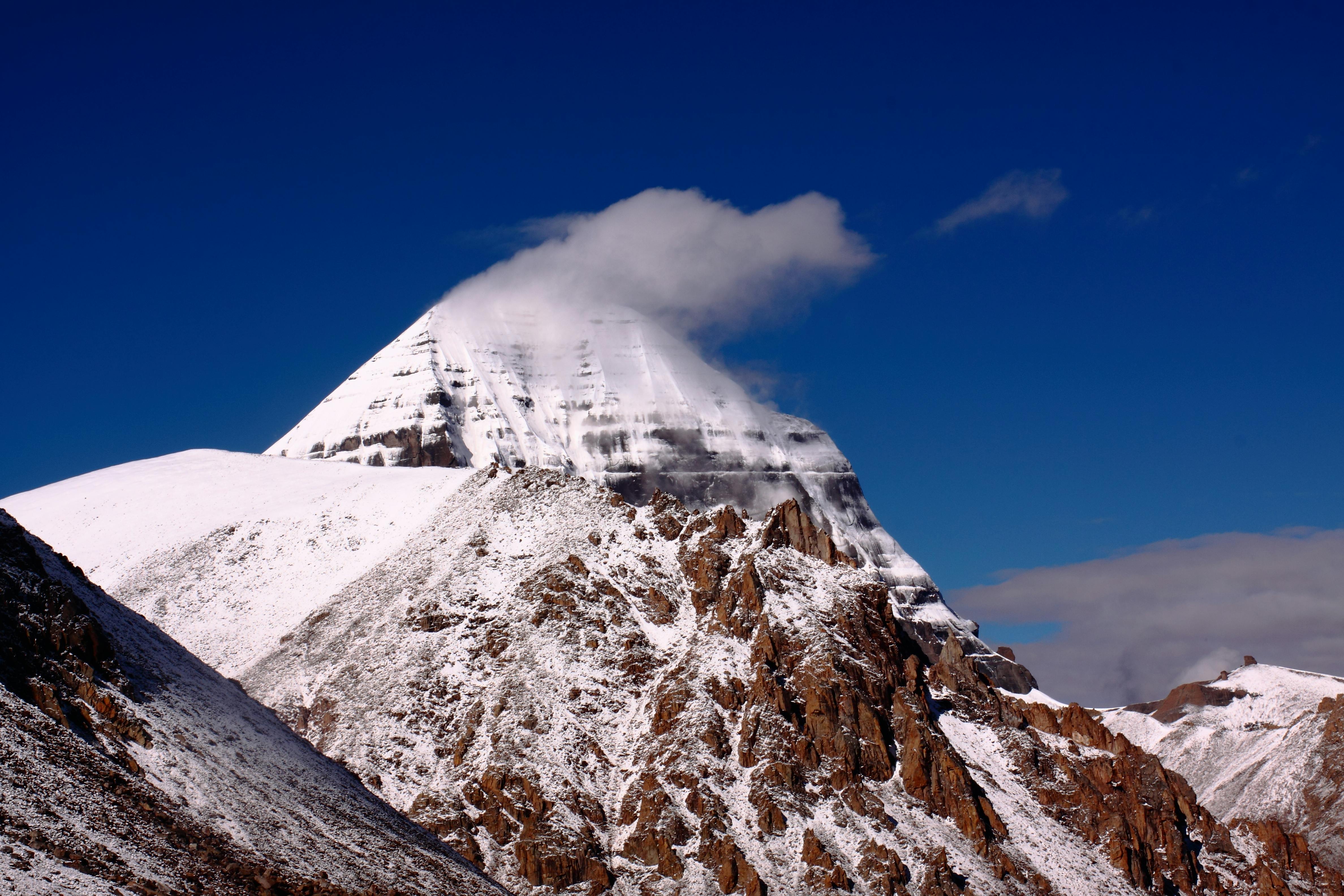 How to Reach Kailash Mansarovar from Nepal in 2025