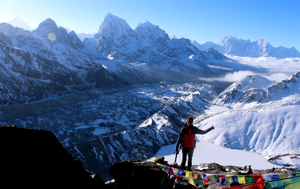 everest base camp chola pass gokyo