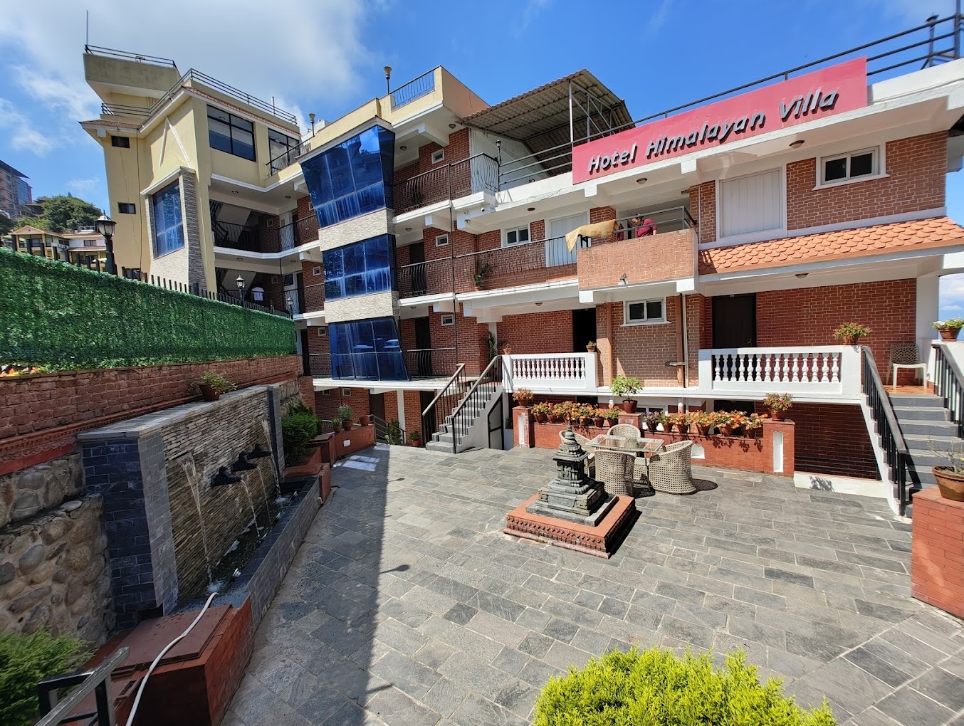 hotel himalayan villa