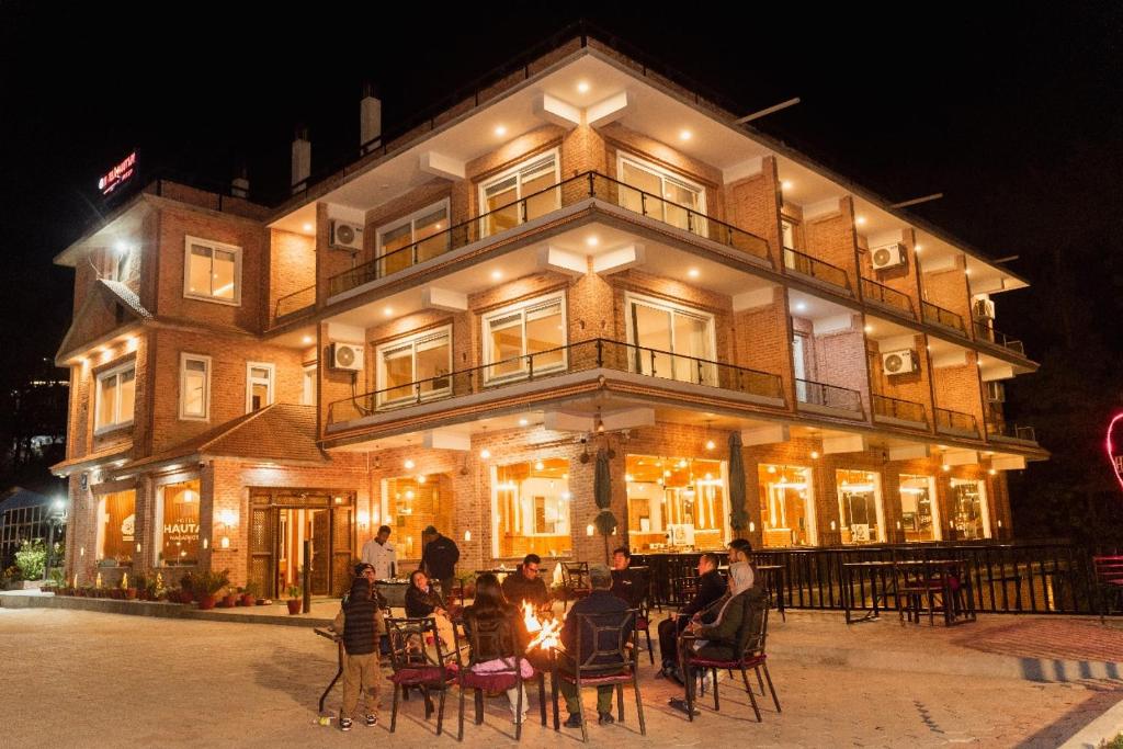 hotel chautari